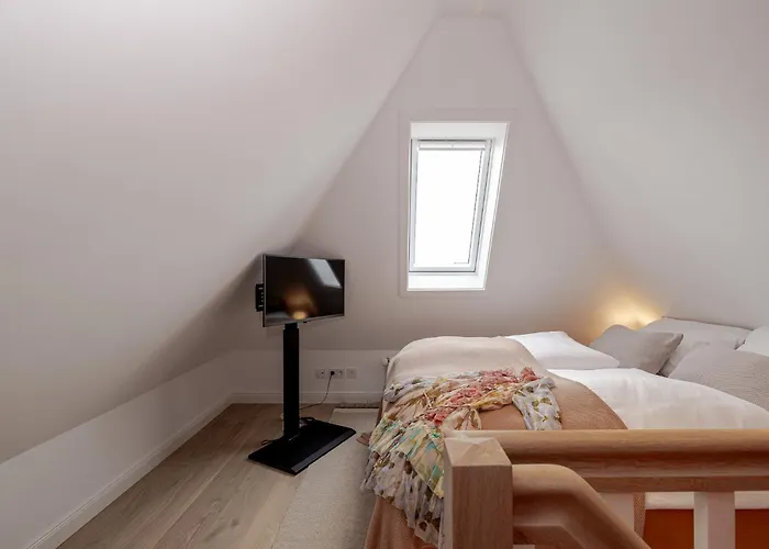 Kajuete #12 Dock 6a *